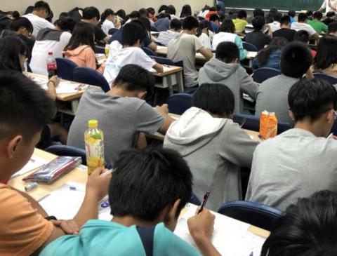 廖老師  國中小 數學,理科 家教專家 - 團體授課