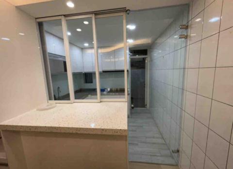 細鋁框門｜淋浴拉門｜玻璃明鏡｜鋁門窗工程 - 