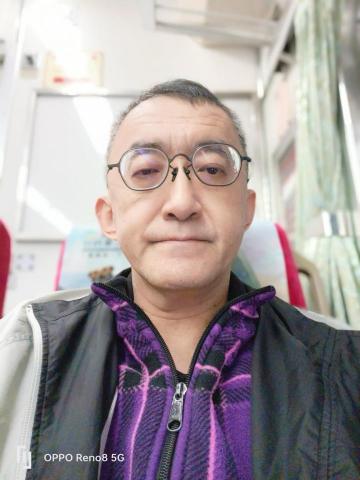 提供壁貼之家服務的專家照顧服務