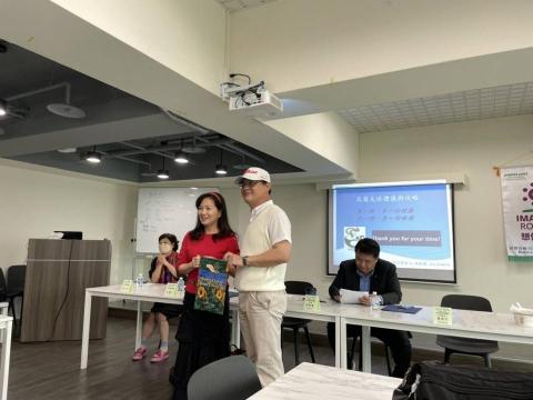 傑克教練 - 應邀到扶輪社開講，持續推廣告運動。