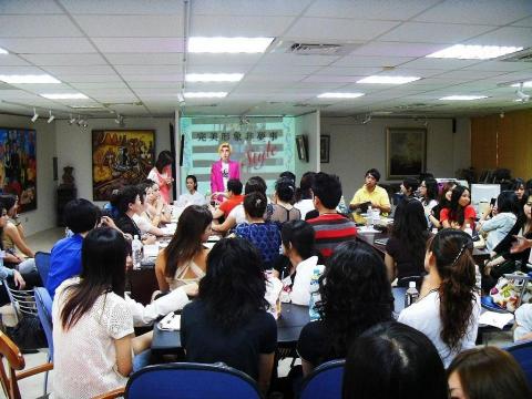 博仁老師 - 形象設計教學現場 博仁老師 - 形象設計教學現場