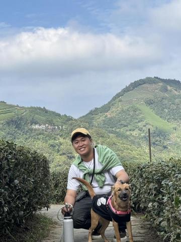 戴永聖 - 帶著自家狗狗上山下海