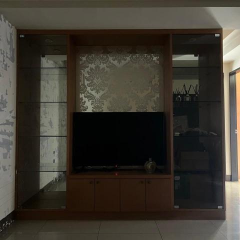 Hsu貼膜 - 電視櫃體 施作前 
