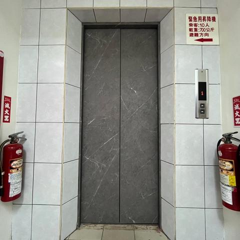 Hsu貼膜 - 大樓電梯施作後