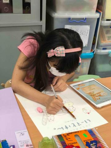 梁詩珮 - 學生作品/10歲/色鉛筆