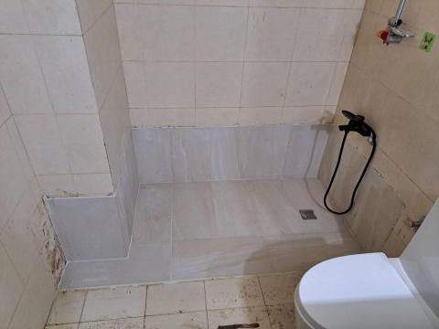 首億科技工程有限公司 - 拆除浴缸後