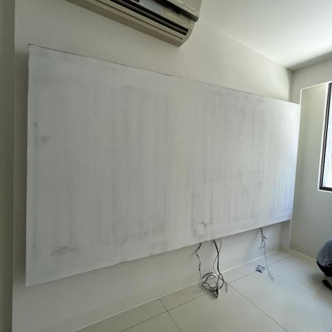 Hsu貼膜 - 電視牆木作補土底
施作前