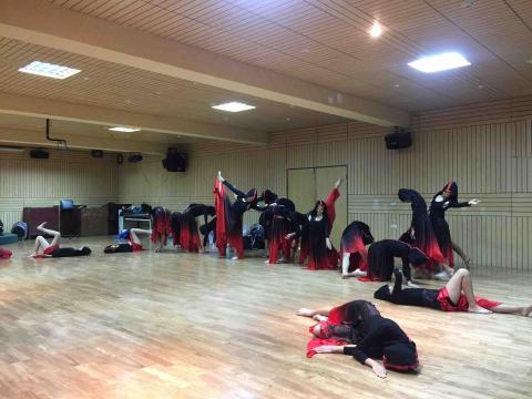 采柔 - 國中現代舞全國比賽練習照片 采柔 - 國中現代舞全國比賽練習照片