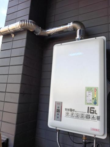 國樺水電行 - 強制排氣熱水器按裝