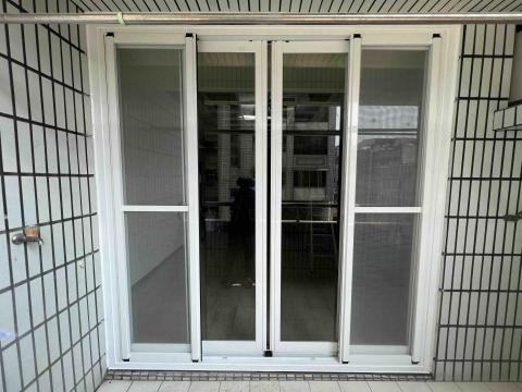 吳宗憲 - 陽台落地窗