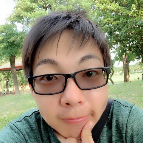 提供遛狗绳服務的專家江佳義