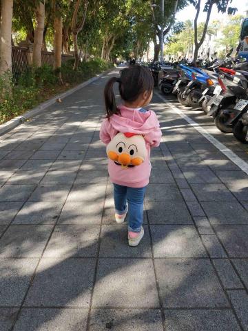 Miss 許 - 每個孩子都是獨ㄧ無二，唯有愛能讓他們健康成長?