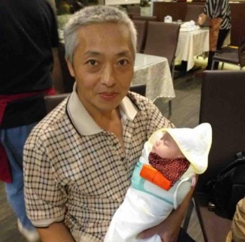 提供水泥工服務的專家黃富忠