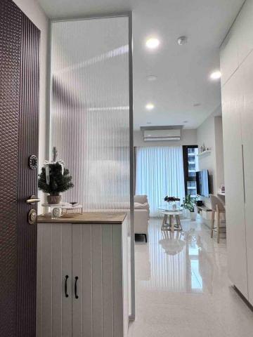 莊子緯 - 5mm超白強化長虹玻璃（系統框）屏風