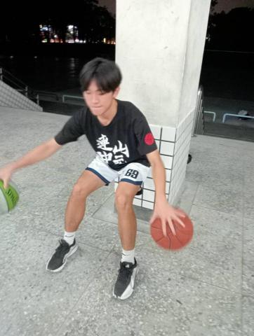 COACHJ - 高中生運球訓練