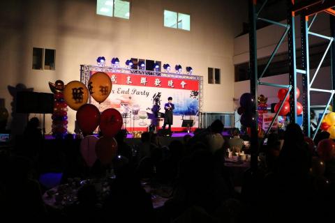 藍羽毛魔術工作室 - 