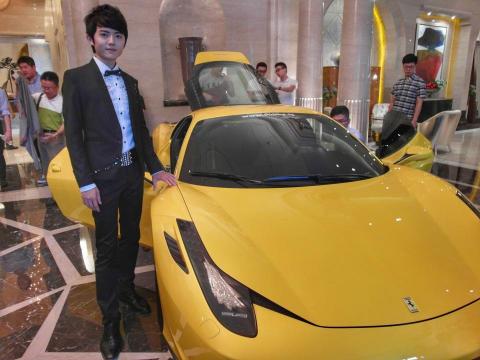 藍羽毛魔術工作室 - 