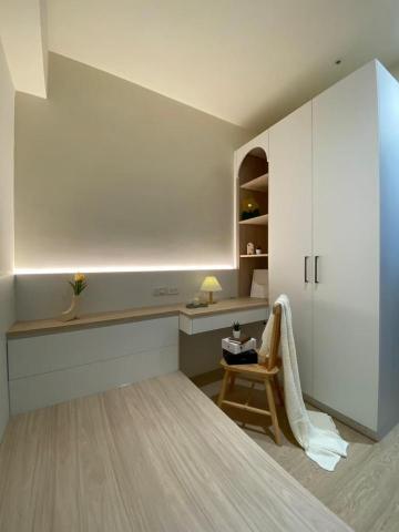 德康美系統櫃烏日店 - 德康美次臥系統床架和化妝台和4尺衣櫃 德康美系統櫃烏日店 - 德康美次臥系統床架和化妝台和4尺衣櫃