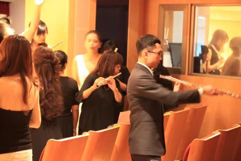 薇藝藝術沙龍-全方位音樂藝術養成中心 - 