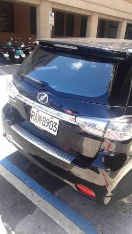 騏鴻小客車租賃有限公司 - 最大的小車，行李可以塞滿滿