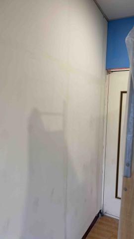 張耀仁 - 牆壁整平上完漆