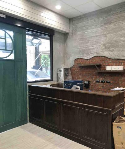 一木室內裝修有限公司 - 商空餐廳|木作櫃檯|電動門|木皮染色效果 一木室內裝修有限公司 - 商空餐廳|木作櫃檯|電動門|木皮染色效果