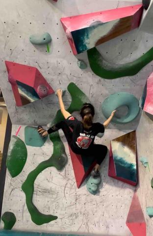 楊甯 - 全身性運動_抱石