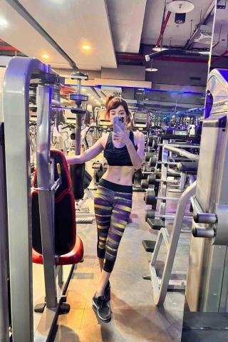 楊甯 - 腹肌核心訓練