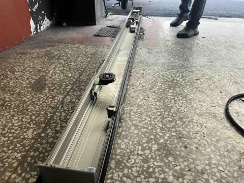 光佑自動門 - 店家搬遷鋁框貼皮