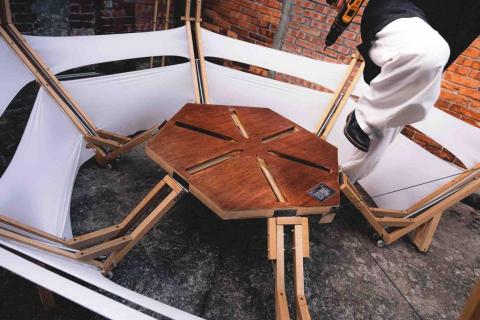 Zhong - 裝置藝術製作