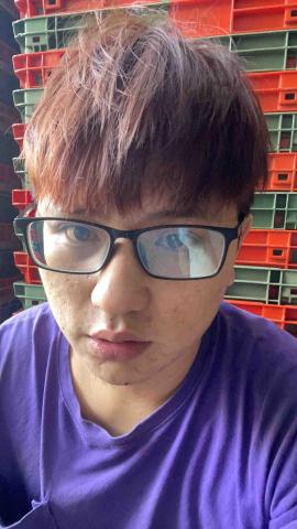 提供兼差服務的專家鄧國宇