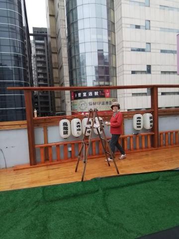 賀品富有限公司 - 燈籠架及產品執行負責人。所有成品都經過負責人親驗，核可後才交付客戶