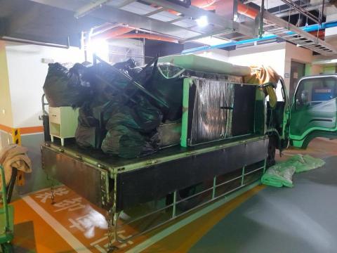 【誠昱運輸】～專業運輸/搬家/物流~ - 泰山～李先生小家庭