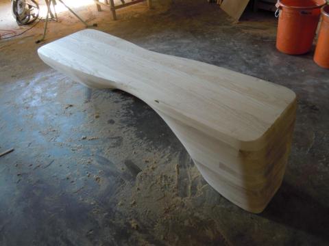 賀品富有限公司 - 以CNC重現歐洲著名設計師作品Ordropgaard bench，從3D建模開始的大工程