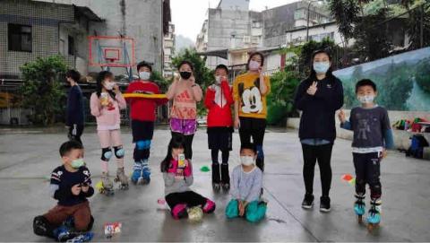 波比貓花式休閒直排輪教學團隊 - 