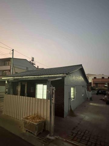 陳建辰 - 屋瓦漏水屋梁白蟻侵蝕 更換琉璃缸瓦 屋梁更換C型鋼