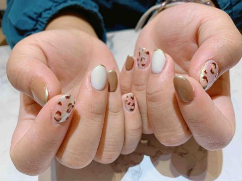 黑貓小姐美甲美睫設計 - 全手繪，無修圖