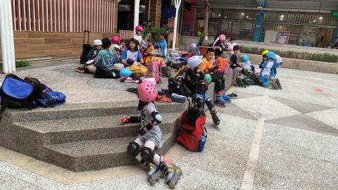 波比貓花式休閒直排輪教學團隊 - 