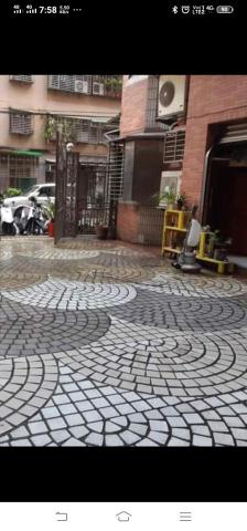 友晴清潔 - 中庭洗地