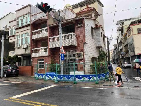 駿江工程有限公司-旭鼎土木包工業 - 拆除前