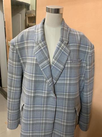 多加服裝工作室 - 客戶訂製款大衣，為品牌代言