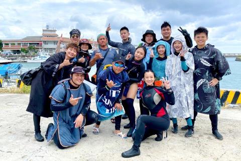 天晴潛水-小江教練 - 帶著一群熱愛潛水的學生出海探索豔麗的海洋國度