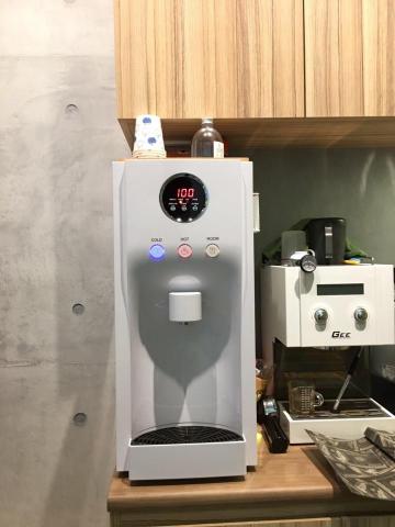 洺城專業淨水職人 - 飲水機,豪星牌三溫飲水機,此案例為擺了一台專業咖啡機的中醫診所 洺城專業淨水職人 - 飲水機,豪星牌三溫飲水機,此案例為擺了一台專業咖啡機的中醫診所