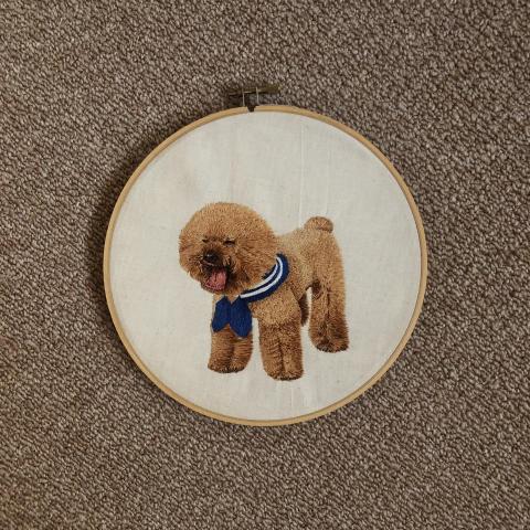 林莉雅 - 手工刺繡