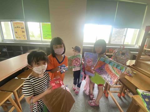 晶晶美術老師 - 夏令營上課作品