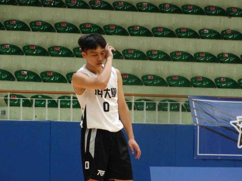 陳元魁（快樂熊工作室籃球教練） - 