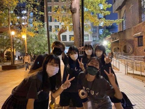 黃益芊 - 擔任學生會市集活動主辦