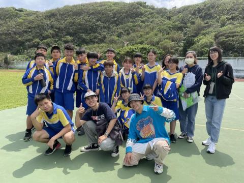 黃偉嘉 - 新北市石門國中舞蹈教學