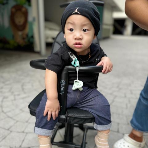 提供奶粉服務的專家陳奎宇