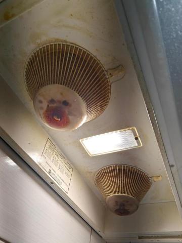 宣佑 - 廚房排油煙機整理前